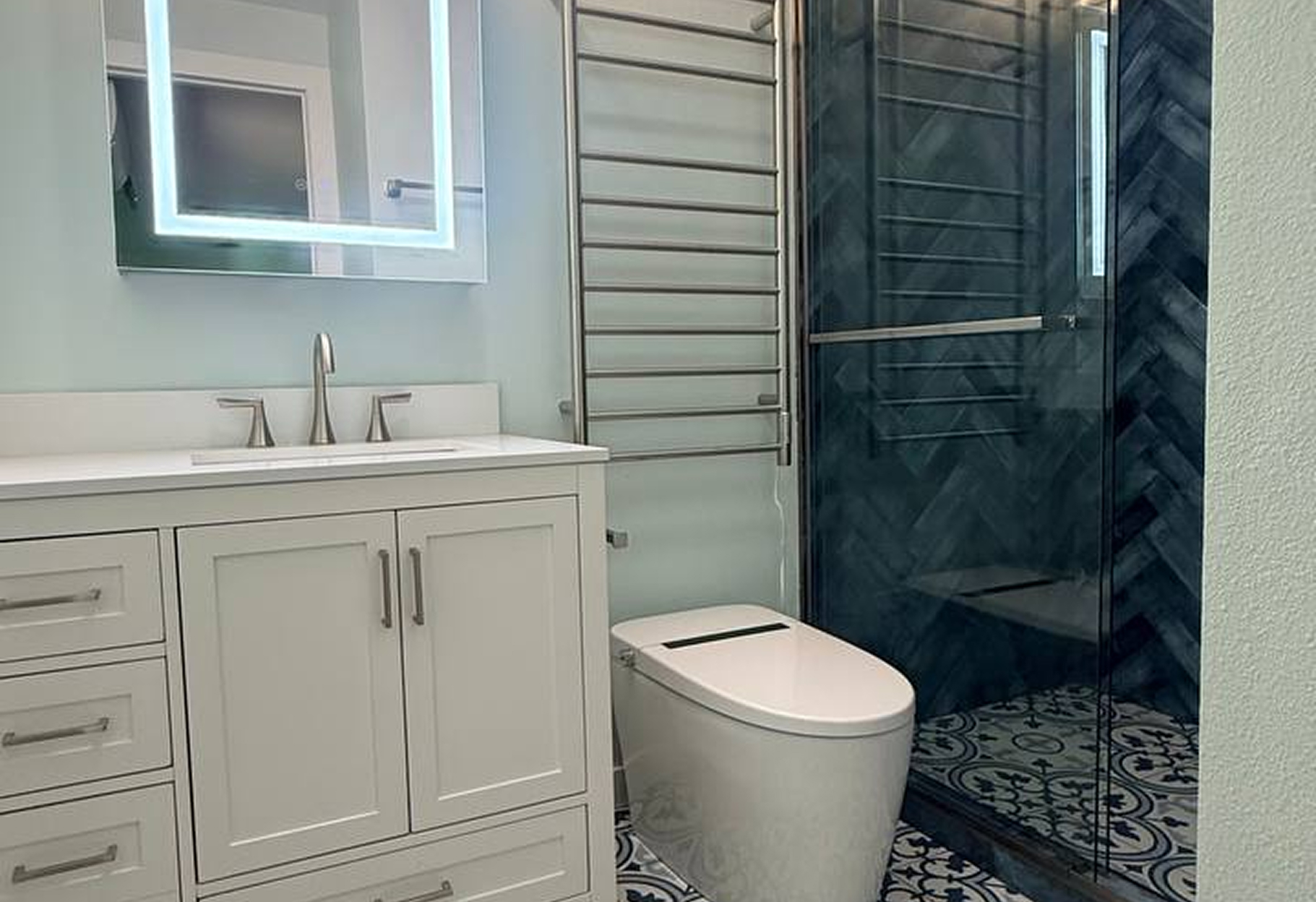 Bathroom before remodeling